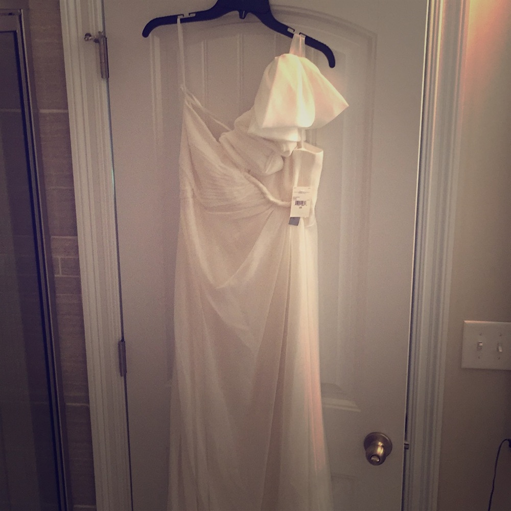 Liliana sz 10 One Shoulder